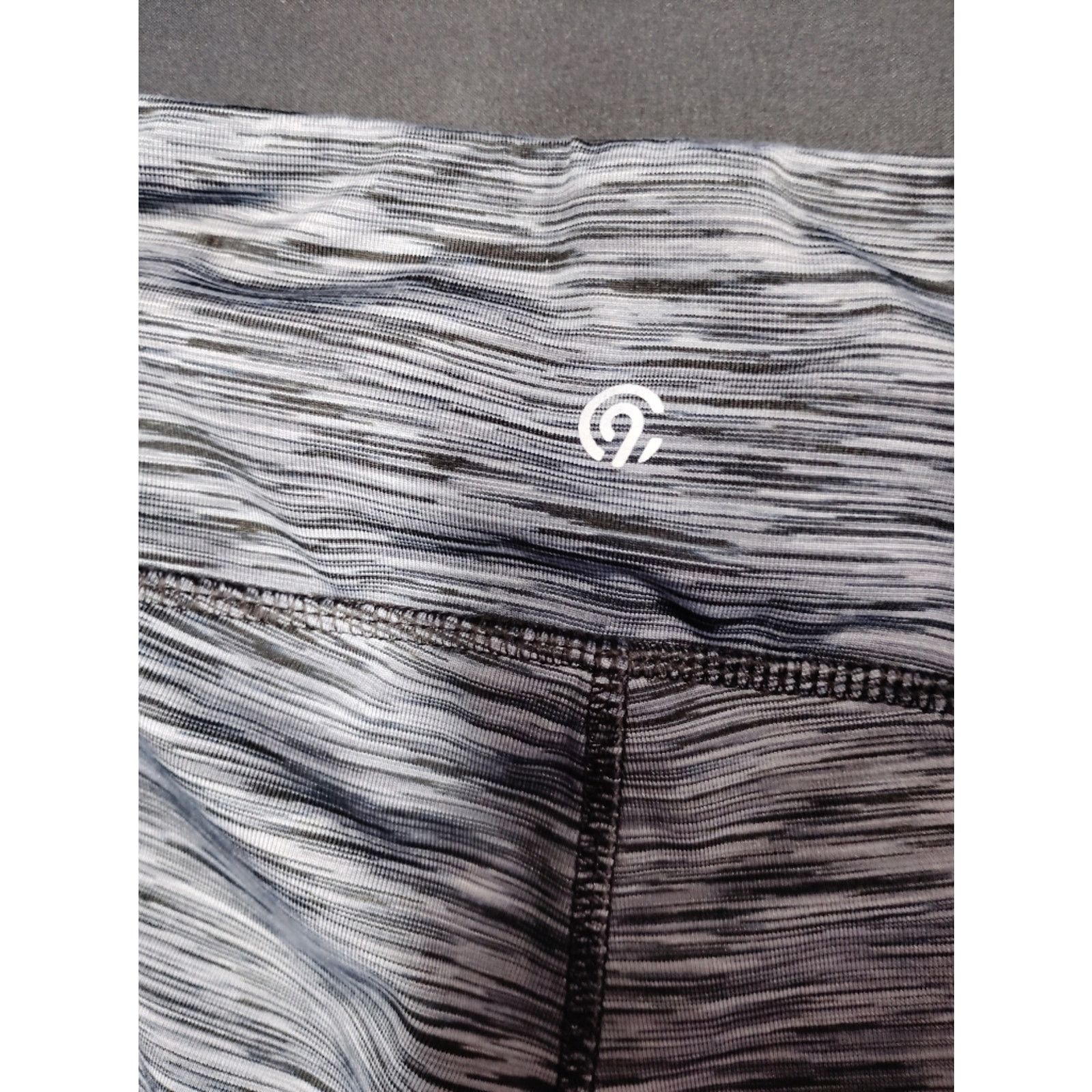 Champion Champion Gray Space-Dye Capri Leggings with Lattice Straps Size 23" - 6 Thumbnail