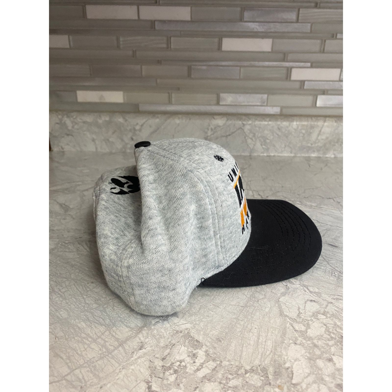 NCAA Vintage Iowa Hawkeyes Snapback Hat Size ONE SIZE - 5 Thumbnail