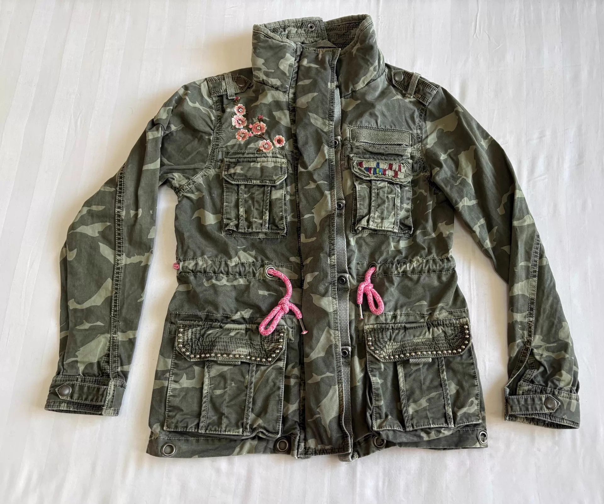 Other TOUGH Camo Beaded Floral Embroidered Drawstring Jacket Size S / US 4 / IT 40 - 2 Thumbnail