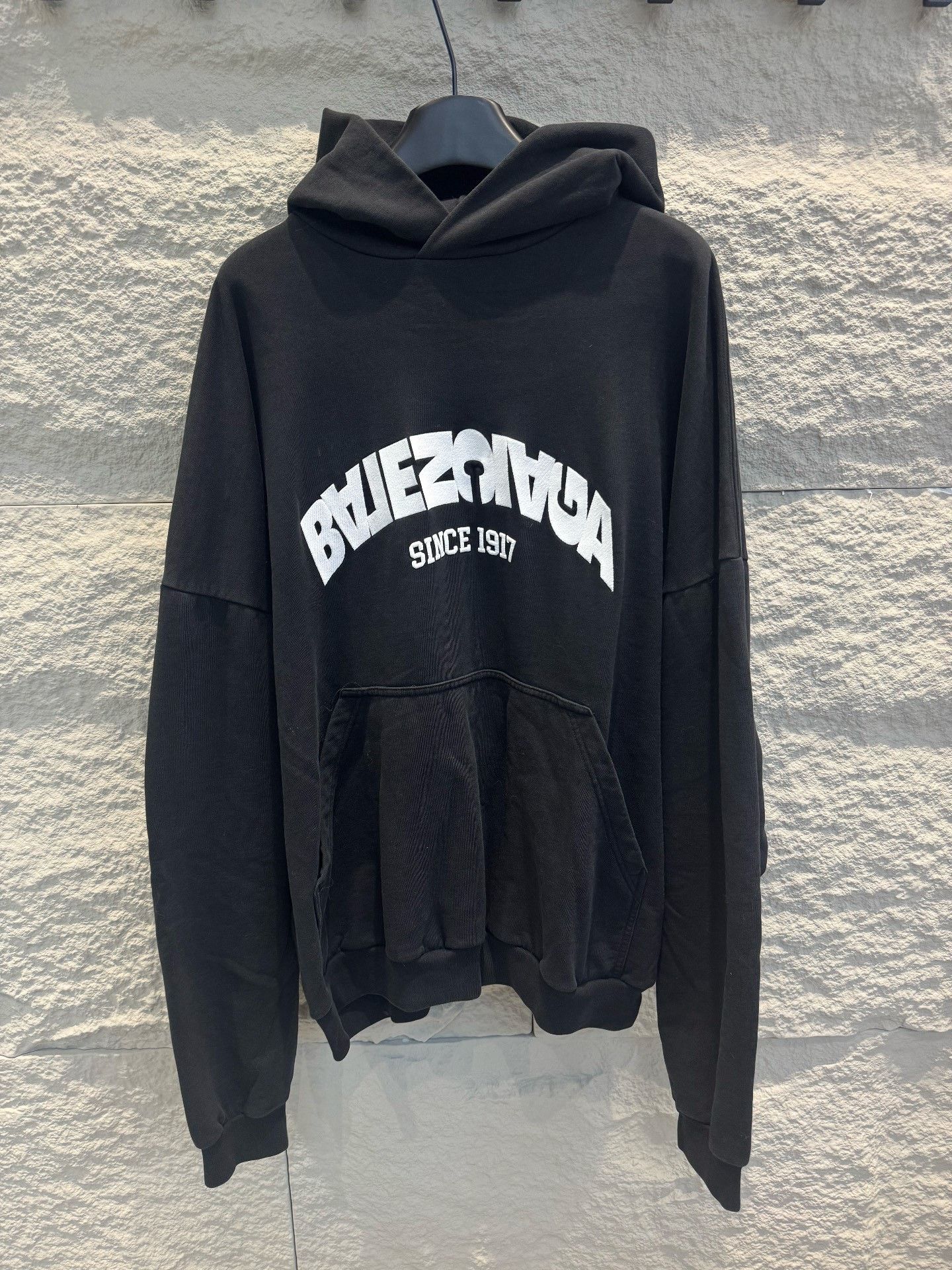 Balenciaga Balenciaga Arch Logo Embroidered Hoodie Size 3 Size US L / EU 52-54 / 3 - 1 Thumbnail
