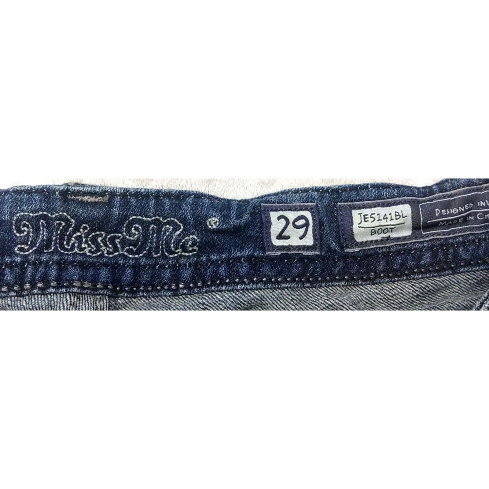 Miss Me Miss Me Jeans Bootcut 5-Pocket Denim Women 29 Medium Wash Blue Embroidered Pockets Stretch Relaxed Regular Size 30x31 Mens Womens Boys Girls Size 29" - 6 Thumbnail