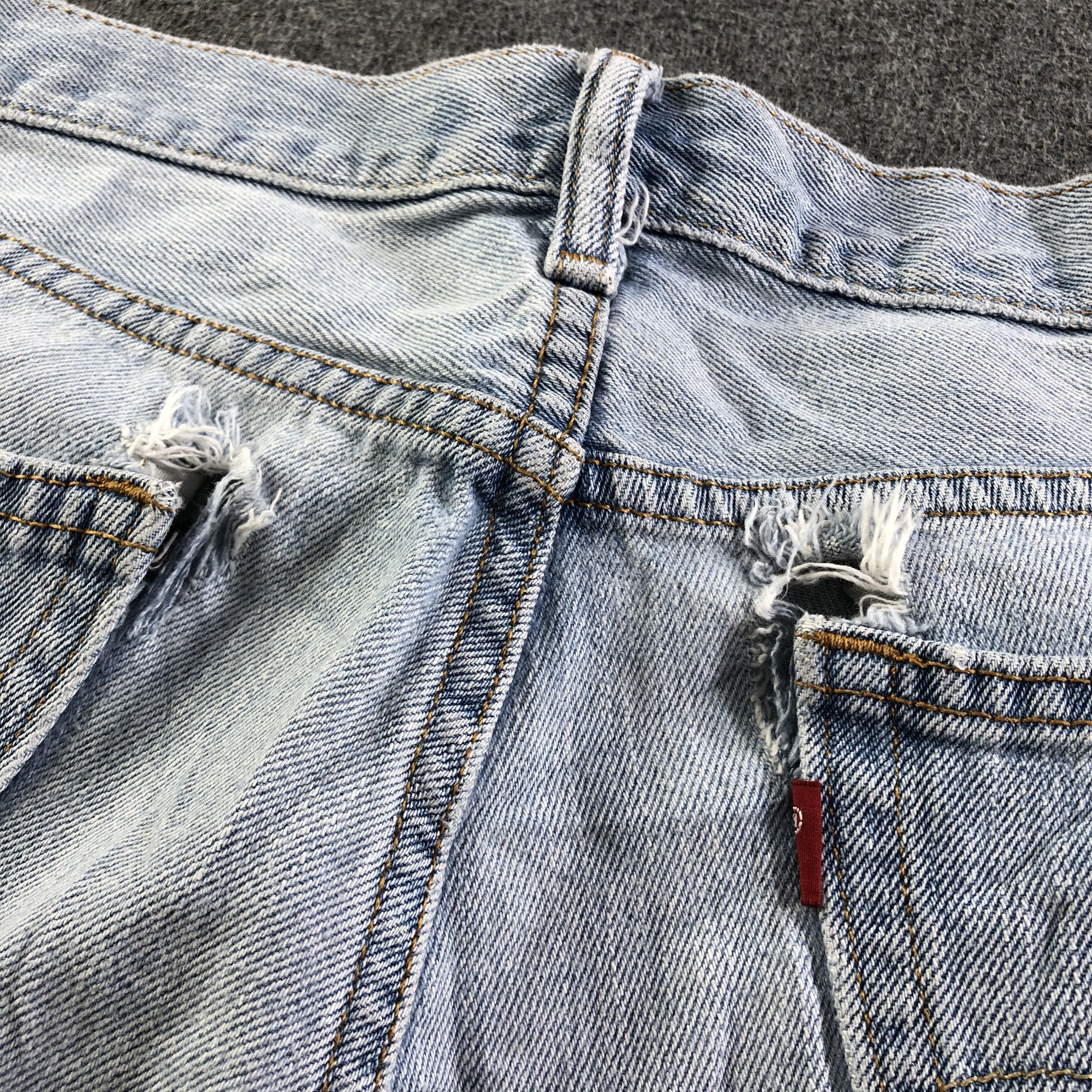 Levi's Vintage Light Wash Levis 560 Jeans-J3710 Size US 36 / EU 52 - 7 Thumbnail