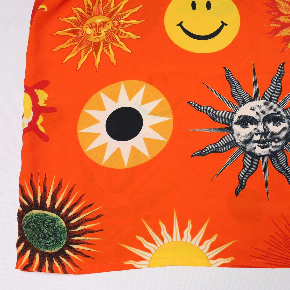 Moschino Moschino Jeans Vintage Short Sleeve Shirt Printed Orange Sun Size US M / EU 48-50 / 2 - 12 Thumbnail