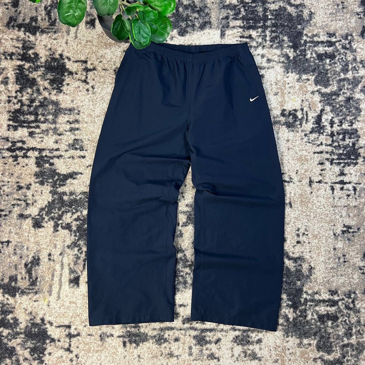 Nike Nike Swoosh Vintage Y2K Baggy Parachute Track Pants Size US 38 / EU 54 - 1 Thumbnail