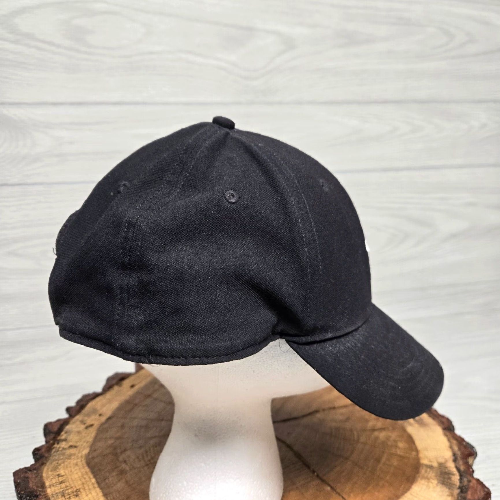 Nike Nike Hat Cap One Size Adjustable Black White Swoosh Golf Tennis Running Dri-Fit Mens Sports Baseball Cap Size ONE SIZE - 2 Thumbnail