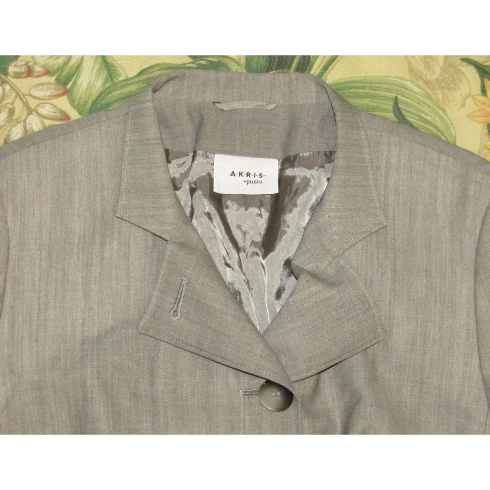 Akris VINTAGE AKRIS PUNTO Wool Sharkskin Gray Blazer Jacket US 8 Size M / US 6-8 / IT 42-44 - 2 Thumbnail