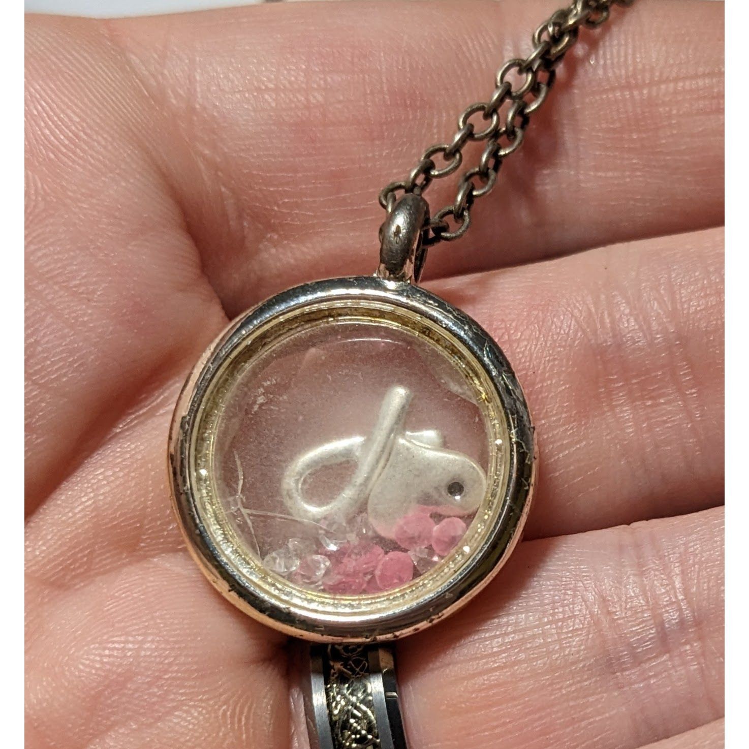 Other Avon Breast Cancer Awareness Floating Charm Locket Size ONE SIZE - 4 Thumbnail