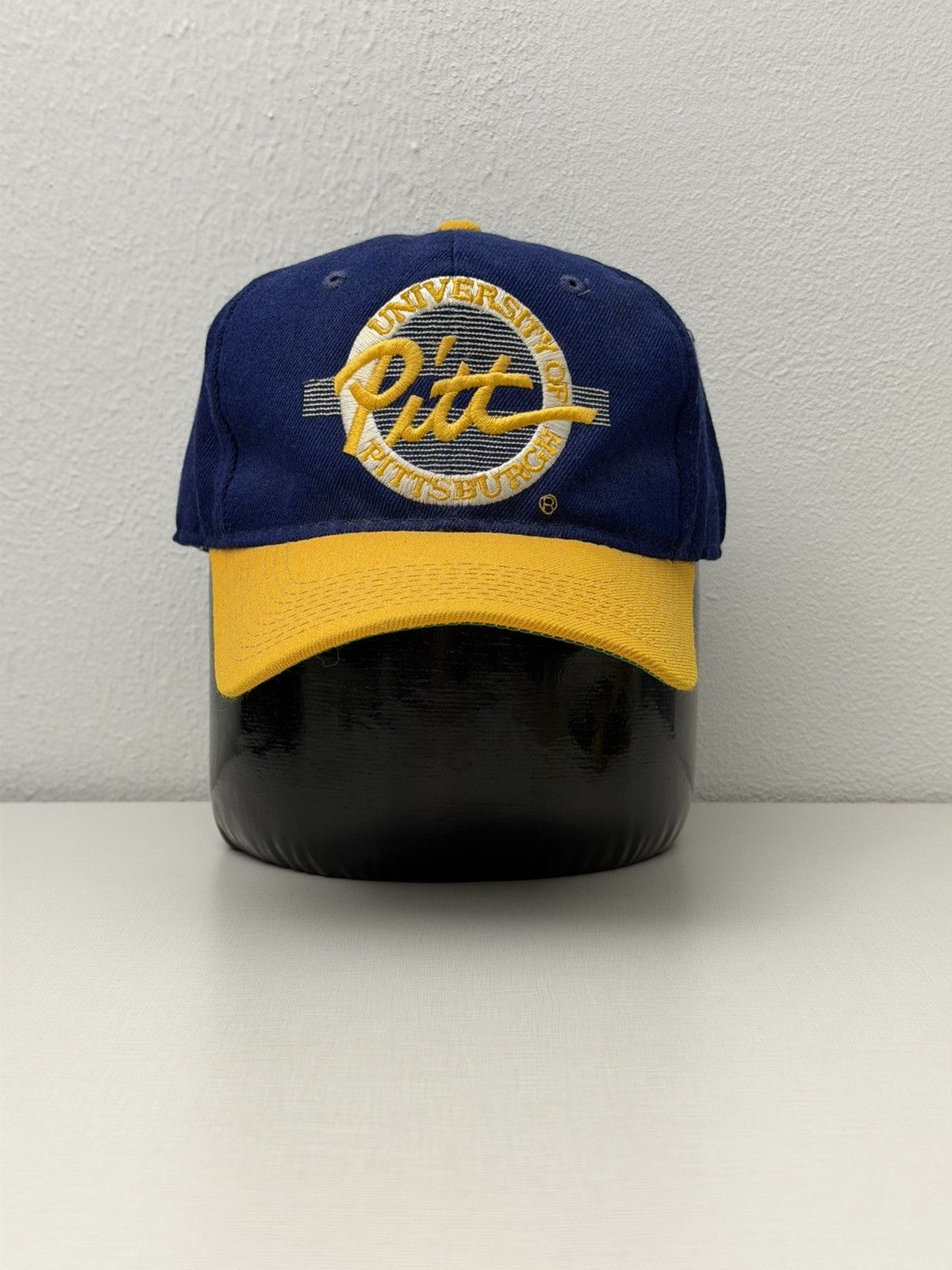 The Game Vintage 90s Pitt Panthers Round Logo The Game Fitted 7 1/4 Size ONE SIZE - 1 Thumbnail