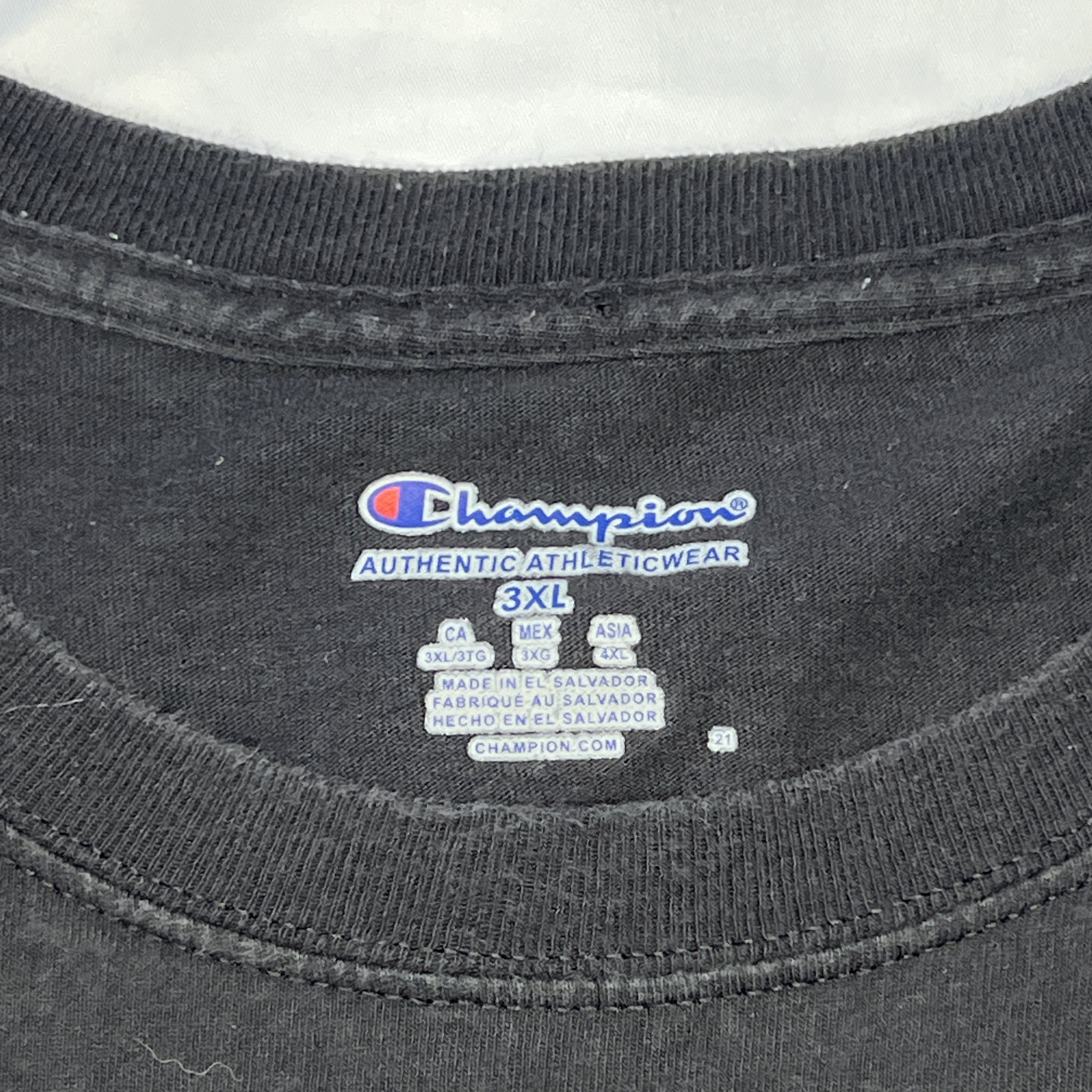 Champion Vintage Champion Iowa NCAA Football T-Shirt Size US XXL / EU 58 / 5 - 6 Thumbnail