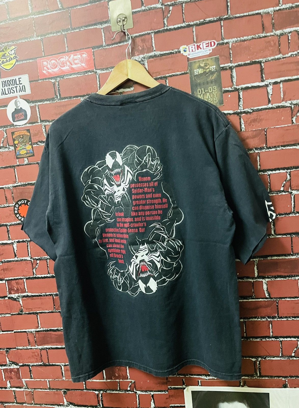 Marvel Comics VINTAGE MARVEL COMICS VENOM SPIDER EMBLEM TEE Size US L / EU 52-54 / 3 - 8 Thumbnail