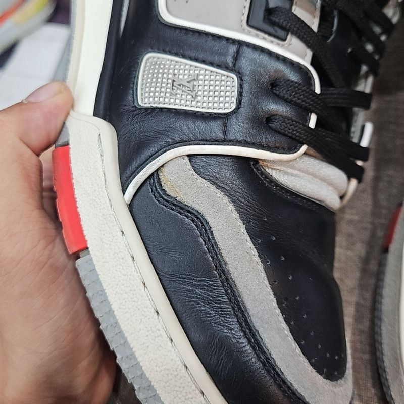 Louis Vuitton Louis Vuitton Trainer High-Top Sneaker in Gray Black Size US 10 / EU 43 - 5 Thumbnail
