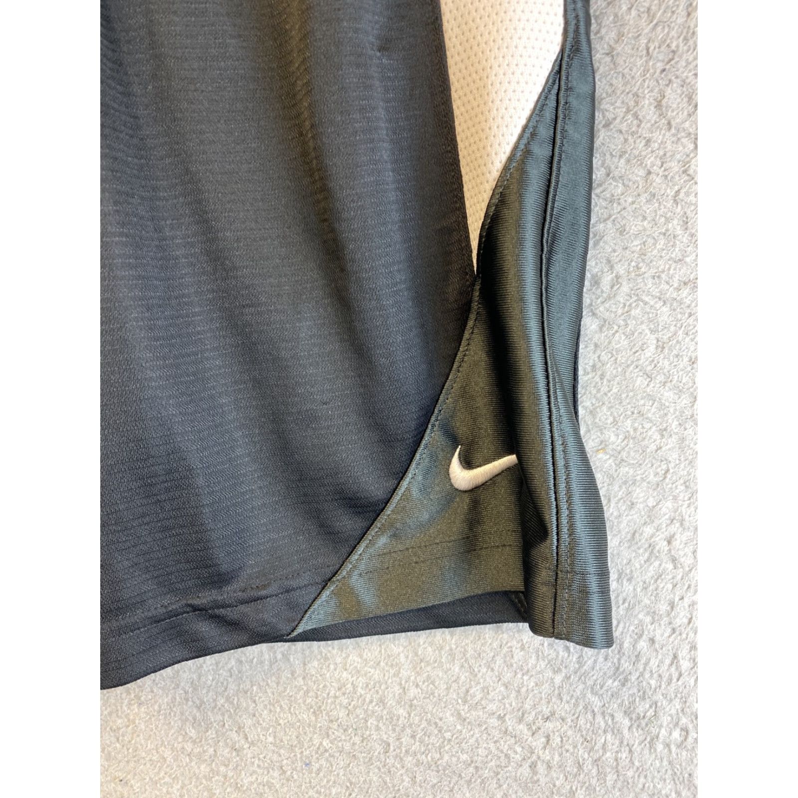 Nike Nike Athletic Shorts teens M 14-16 Black Embroidered Swoosh Logo/ 35-88 Size US 31 - 2 Thumbnail