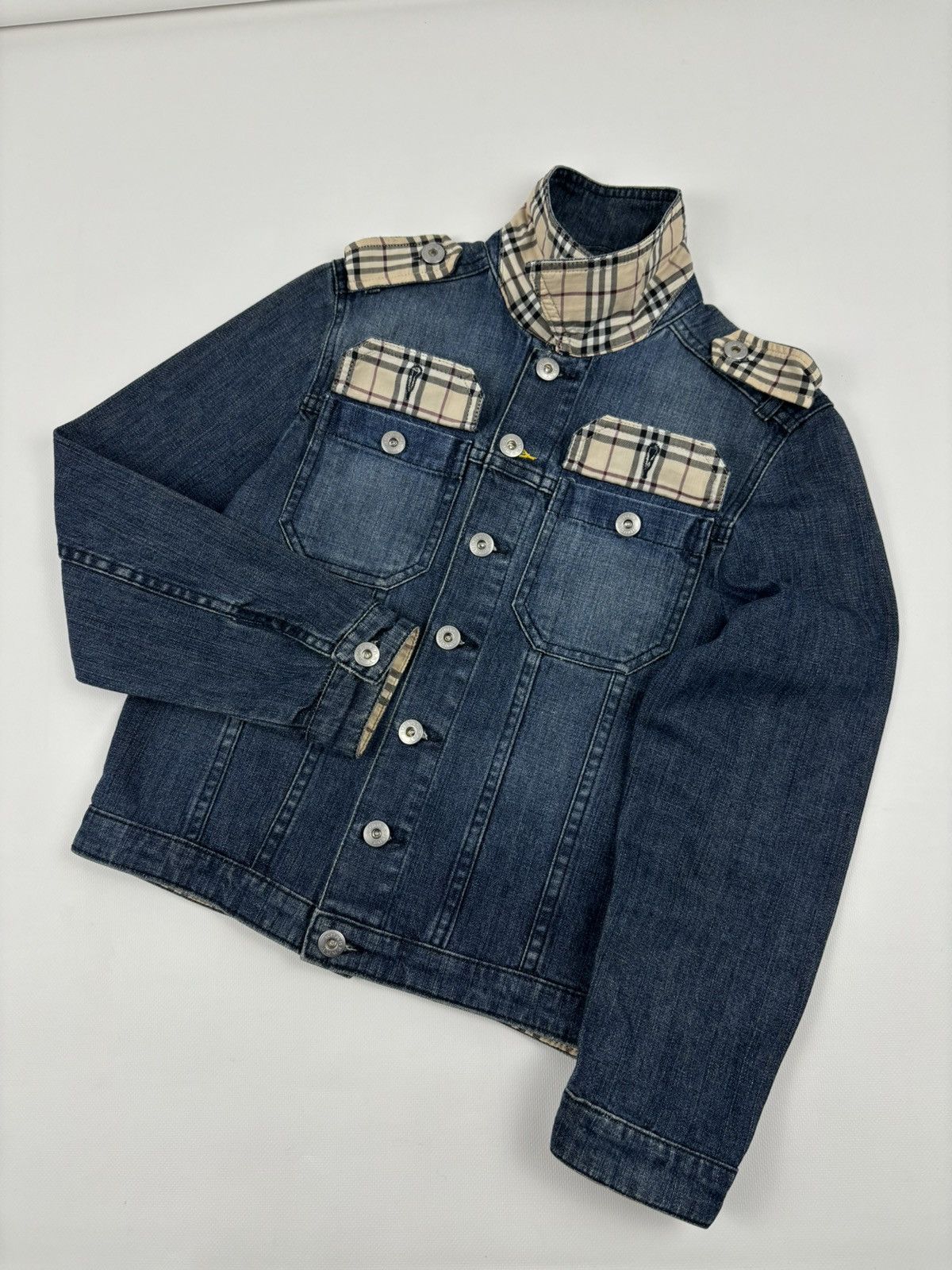 Burberry × Burberry Prorsum × Vintage BURBERRYS Nova Check Trim Denim Blue Trucker Buttons Jacket Jean Crop Bomber XS-S Size XS / US 0-2 / IT 36-38 - 7 Thumbnail