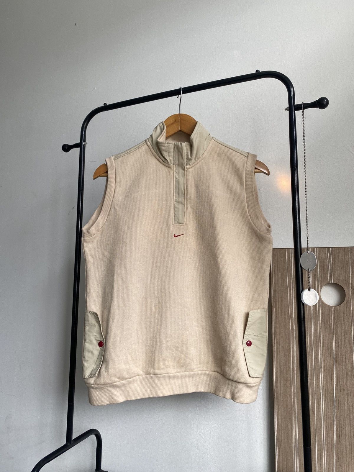 Nike NIKE Vest Centre Beige Y2K Size US S / EU 44-46 / 1 - 1 Thumbnail