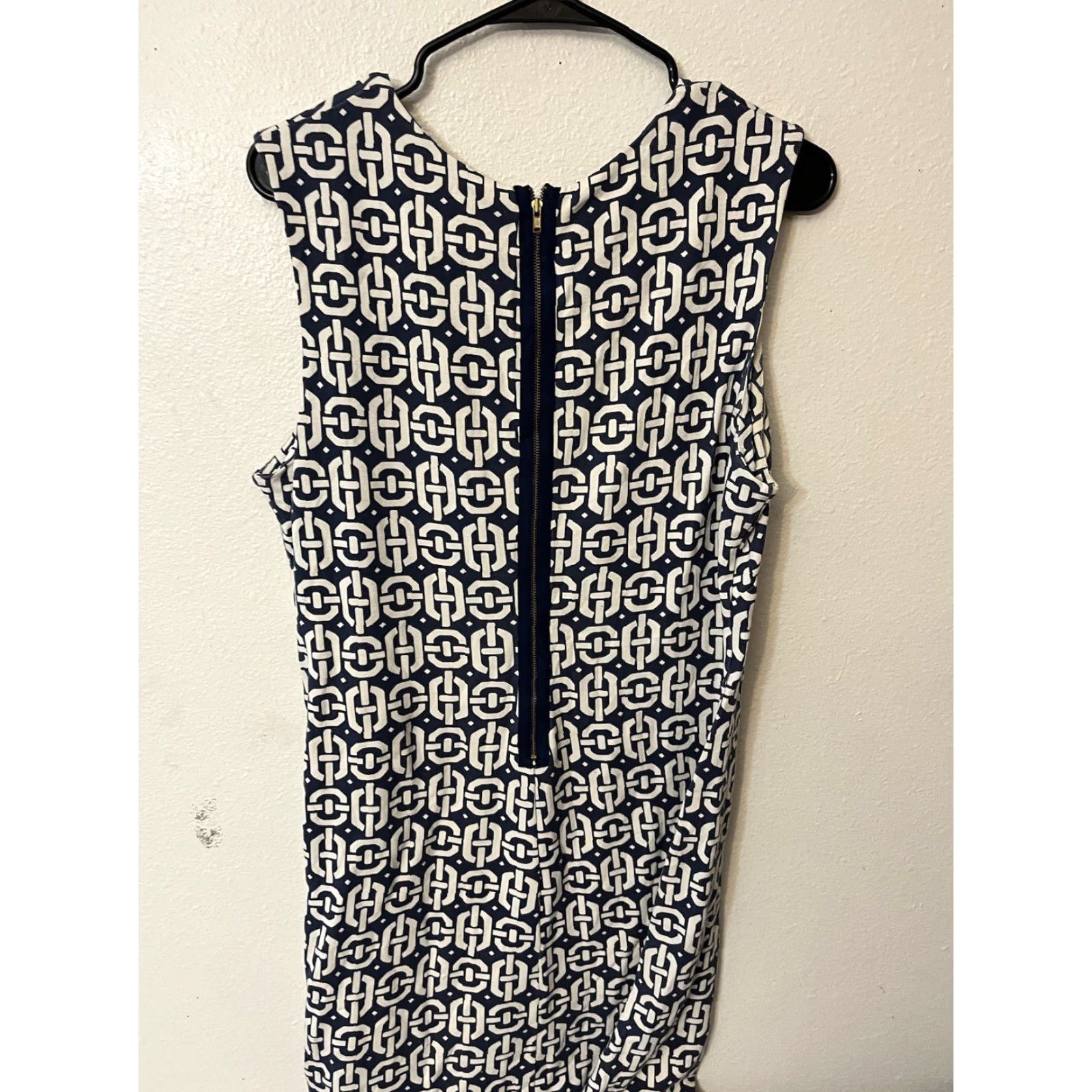 Banana Republic VINTAGE Banana Republic Women's Dress Size 12 Knee Length Sheath Link Pattern Sleeveless Business Casual Blue and White Size XL / US 12-14 / IT 48-50 - 2 Thumbnail