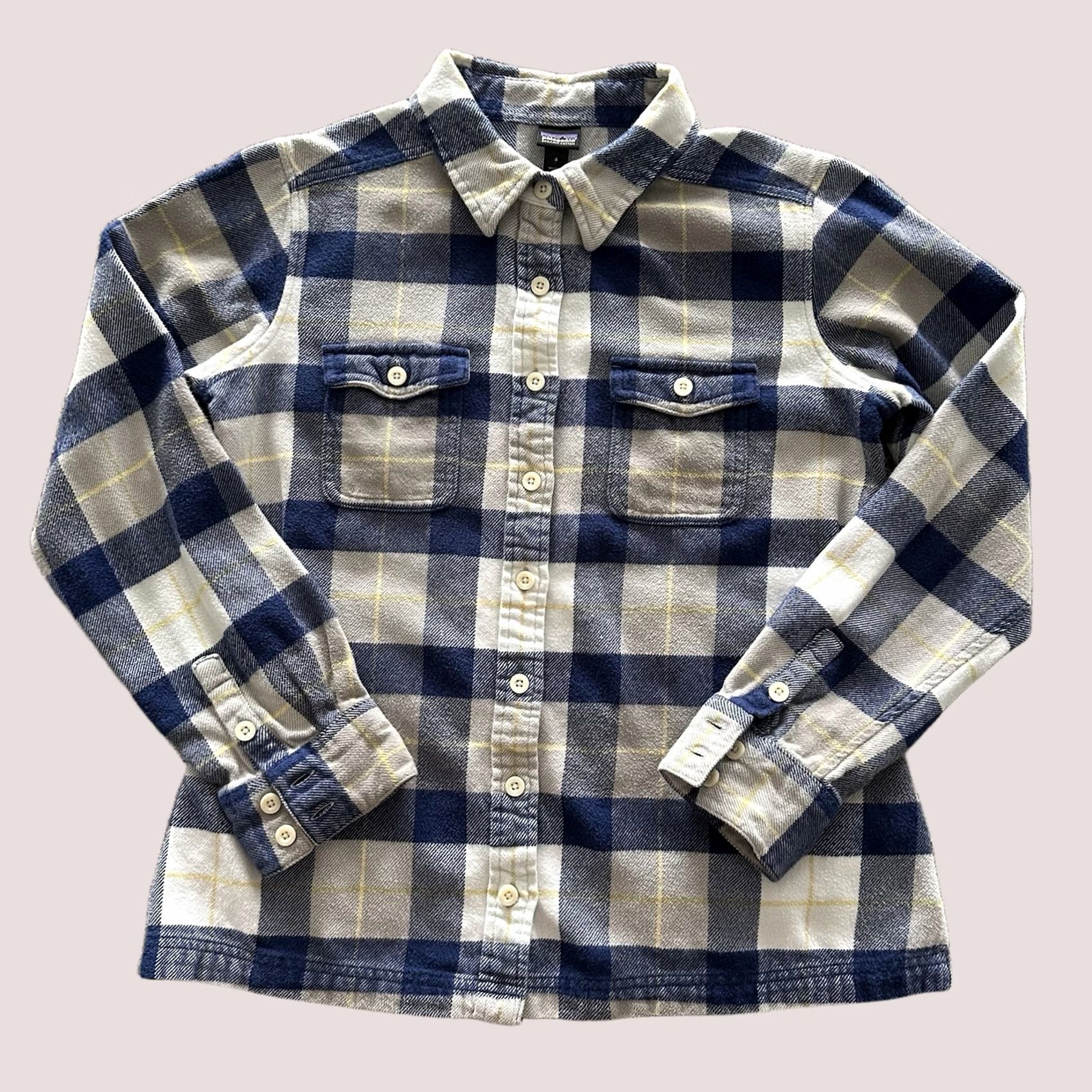 Patagonia Patagonia Flannel Shirt Womens 4 Blue Grey Plaid Fjord 100% Organic Cotton Size S / US 4 / IT 40 - 1 Thumbnail