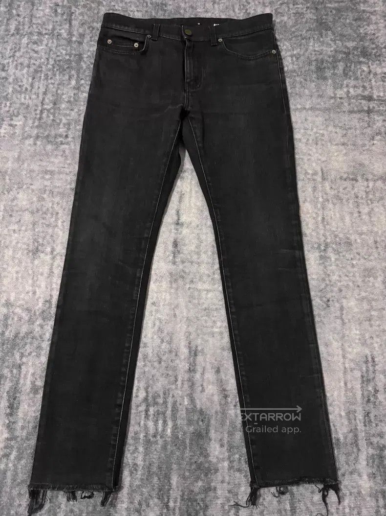 Saint Laurent Paris Saint Laurent Paris Distressed Fringe Hem Destroyed Denim Size US 31 - 1 Thumbnail