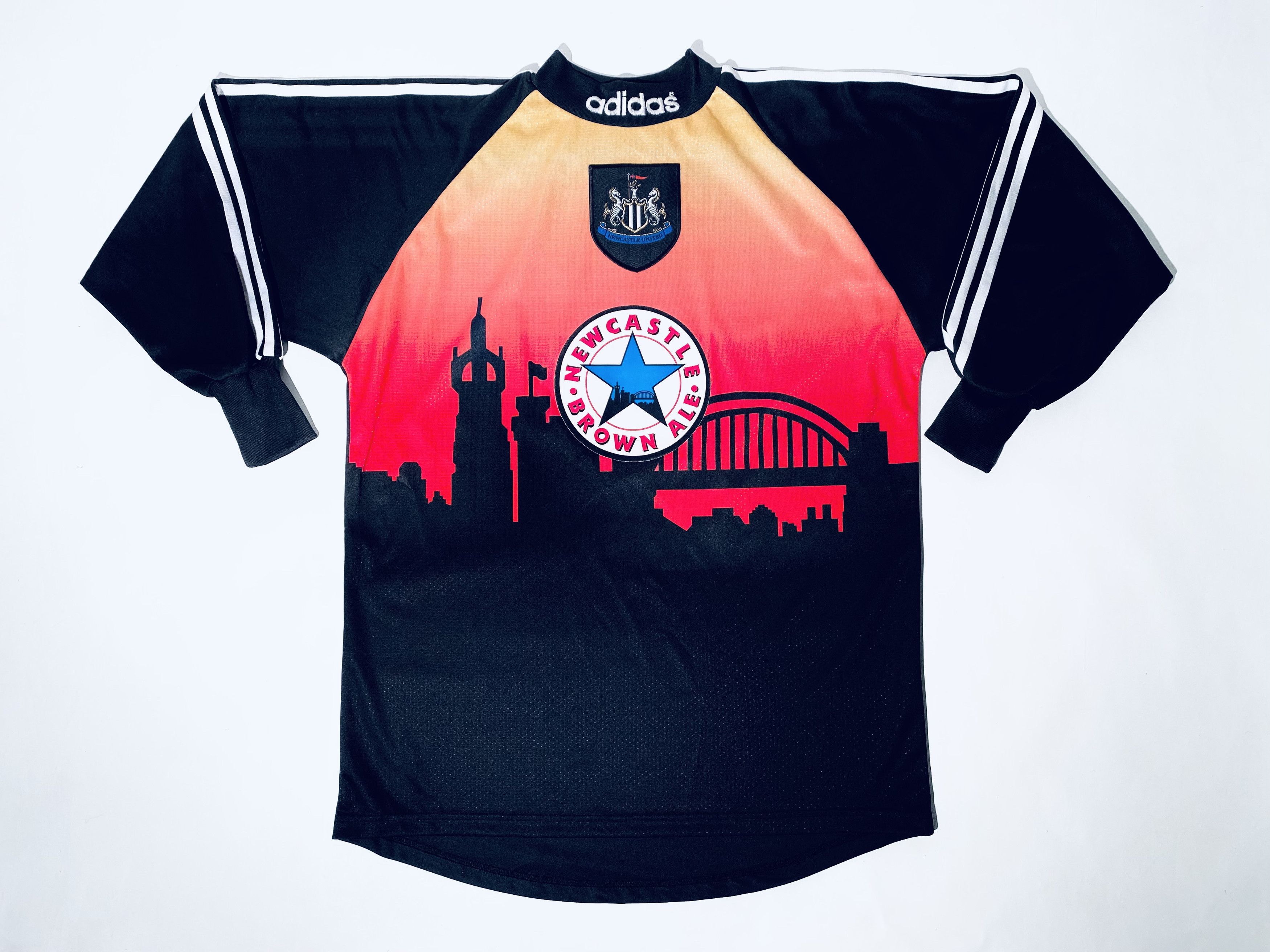 Adidas × Vintage Newcastle United Goalkeeper Away Football Jersey 1996 - 1997 Size US M / EU 48-50 / 2 - 3 Thumbnail