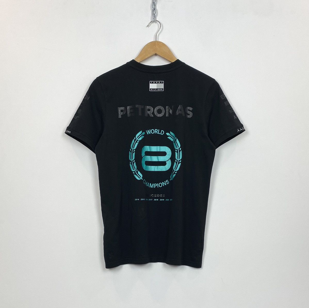 Mercedes-Benz Mercedes-Benz AMG Petronas Formula Uno Team T-shirt Black Size US S / EU 44-46 / 1 - 10 Thumbnail