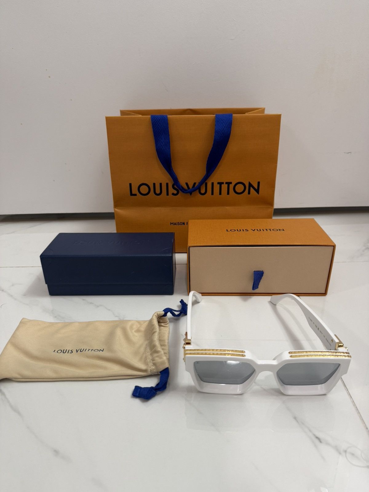 Millionaire 1.1 Sunglasses White Western Fit LV