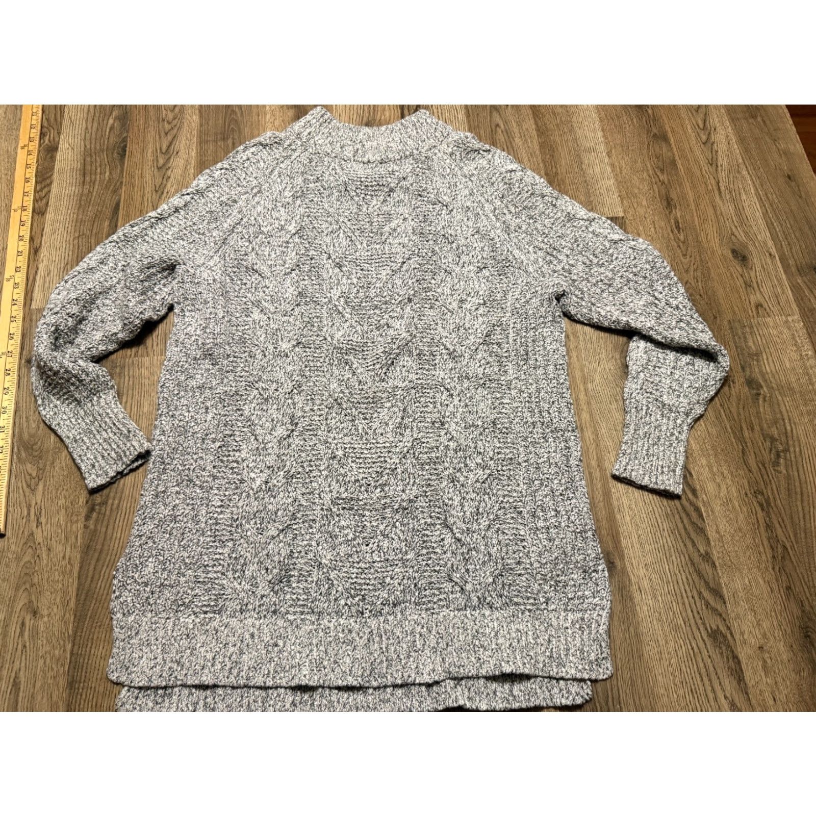 Old Navy VINTAGE? (No) Old Navy Sweater Women's XL Gray White Pullover Crew Neck Knit Card? Size XL / US 12-14 / IT 48-50 - 2 Thumbnail