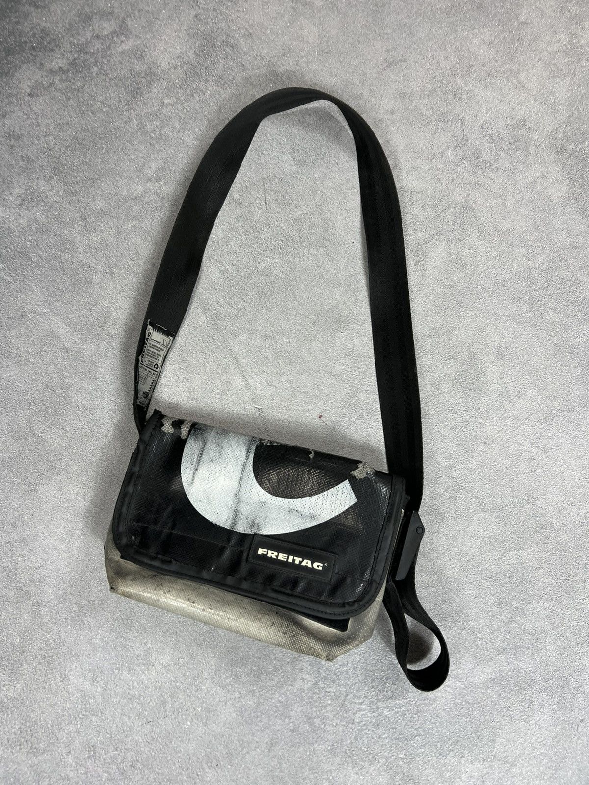 Freitag Freitag Recycled Crossbody mesenger bag dexter style Size ONE SIZE - 5 Thumbnail