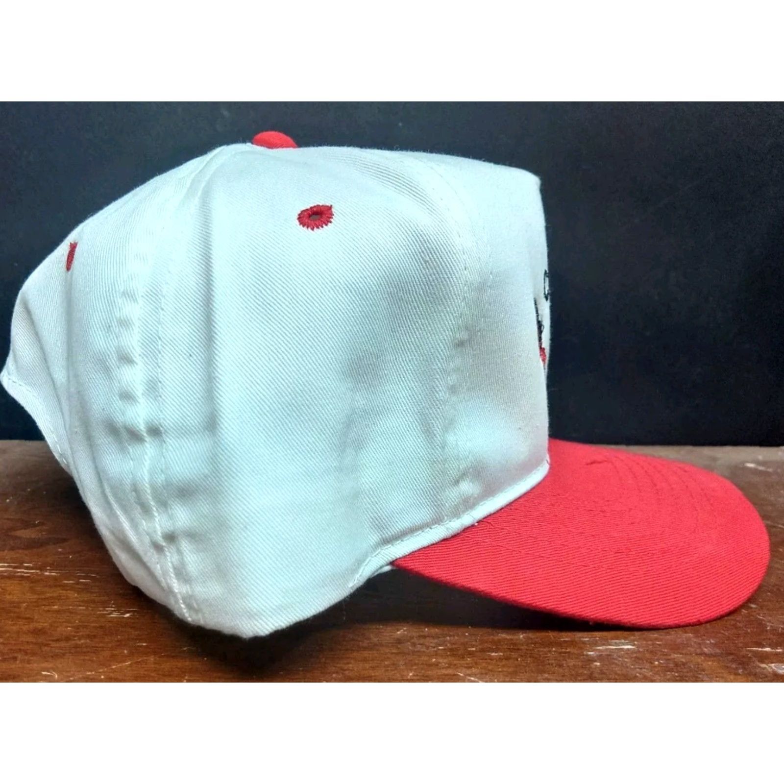 Vintage VINTAGE 80s Carolina's Rigging White Red Snapback Hat Men One Size White Cotton Foam Canvas Adjustable Trucker Hat Fishing Theme 80s Mens Size ONE SIZE - 7 Thumbnail