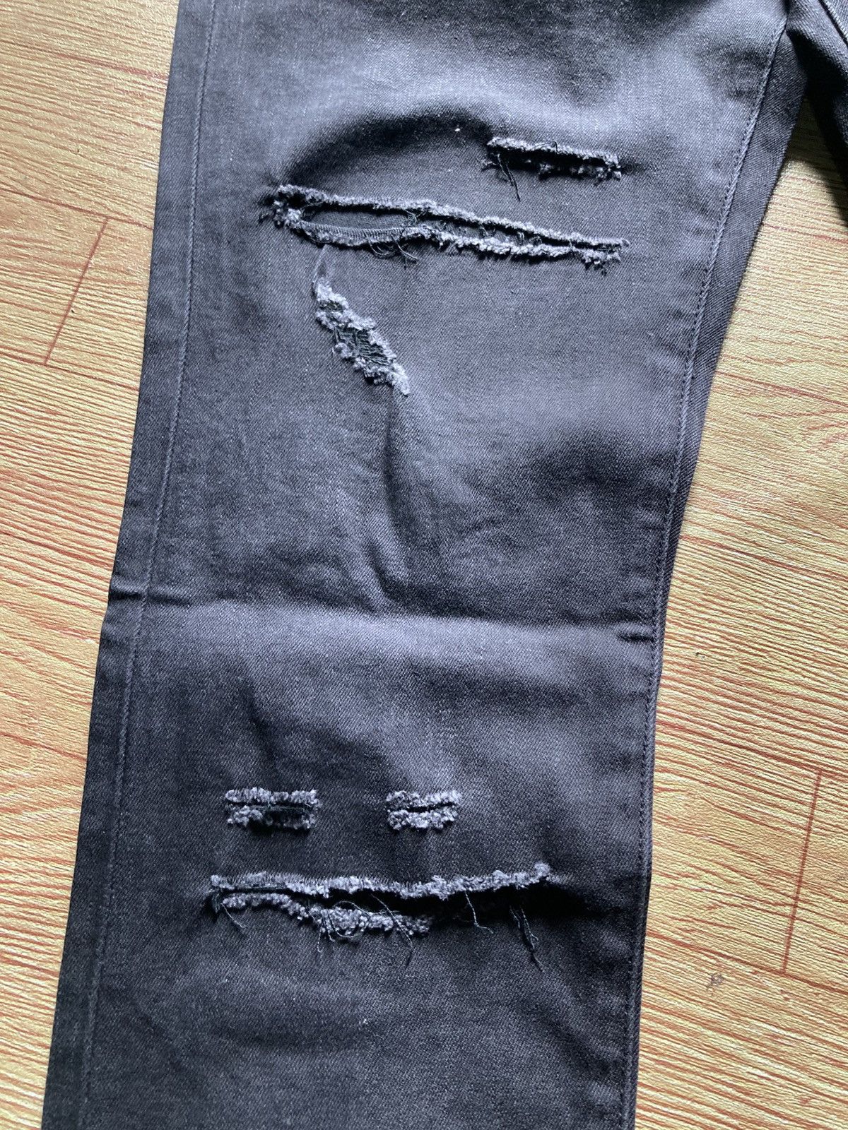 Saint Laurent Paris Saint Laurent x Hedi Slimane Distressed Black Skinny Jeans Size US 32 / EU 48 - 4 Thumbnail
