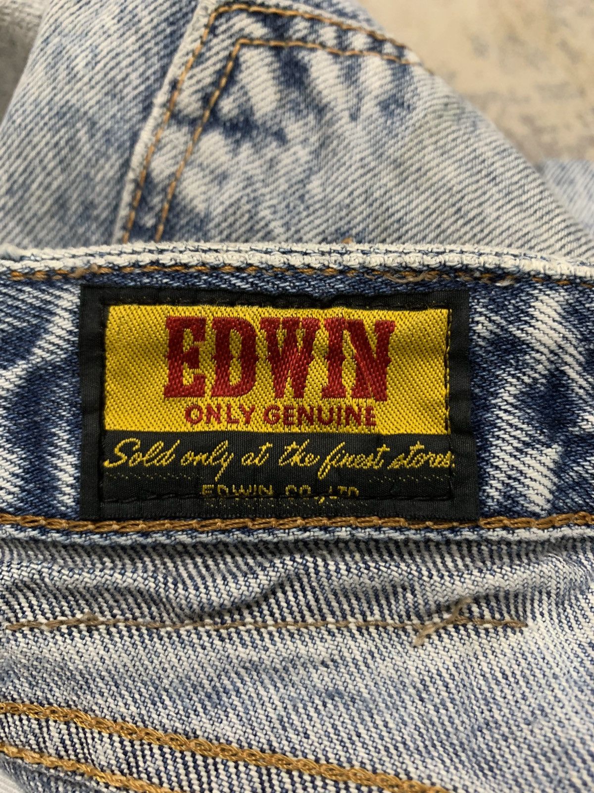 Edwin DISTRESSED EDWIN TAPERED LEG JEANS W29 Size US 29 - 13 Thumbnail