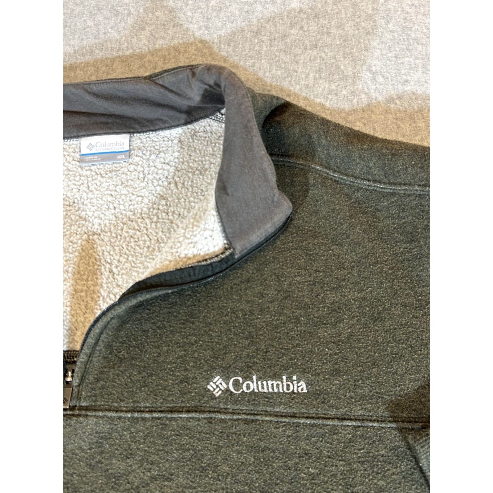 Vintage Columbia Sweatshirt Men 2XL Sherpa Fleece 1/4 Zip Pullover Hart Mountain Green Quilt Zipper Logo Pattern Solid Hiking Mens 2XL Size US XXL / EU 58 / 5 - 2 Thumbnail