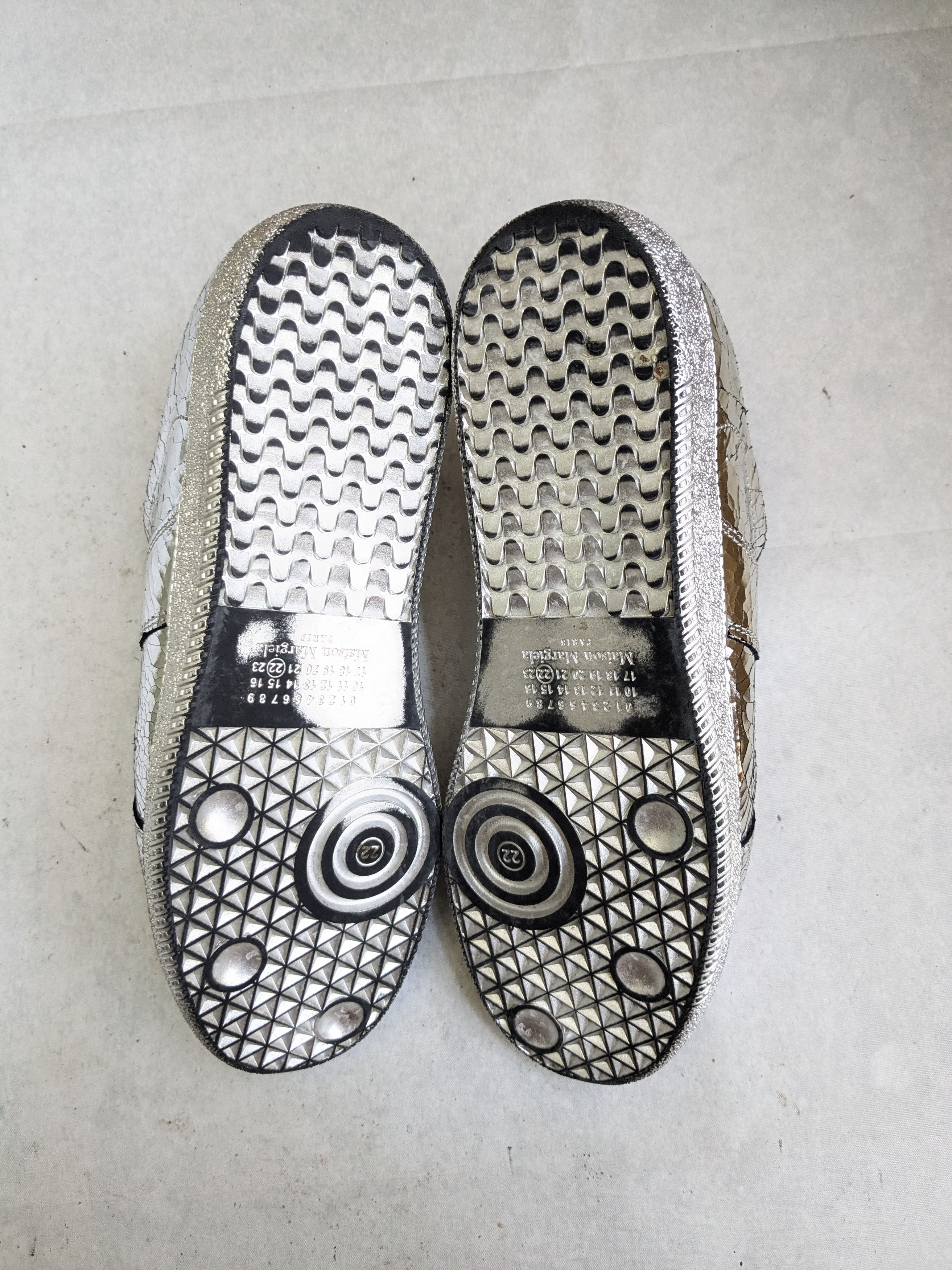 Maison Margiela Maison Margiela Replica GAT Silver Black 10 43 Low Tops Size US 10 / EU 43 - 14 Thumbnail