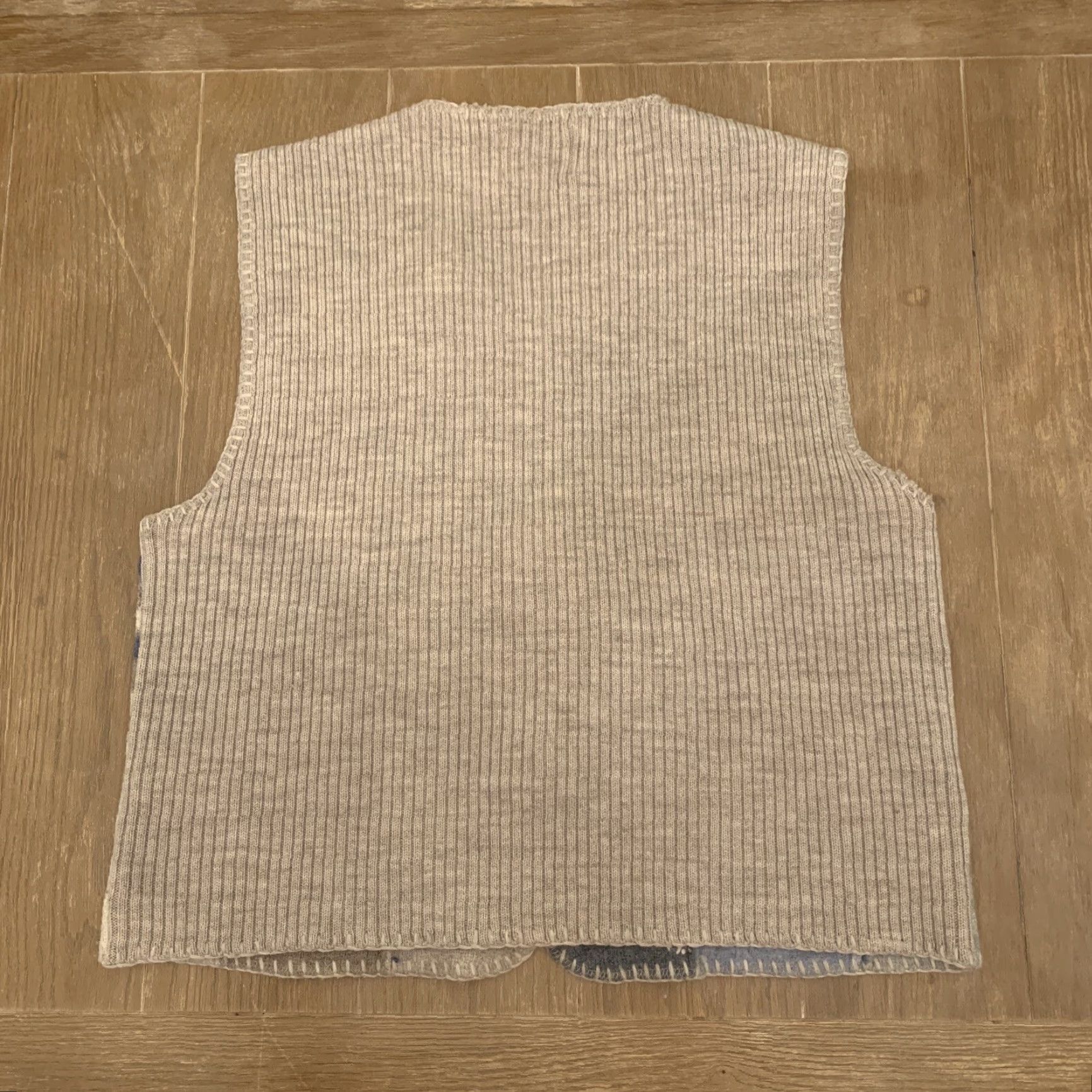 Vintage Woolrich Sweater Vest Womens Size L Blue Gray Wool Winter Snowflake Print V-Neck Geometric Tweed Embroidered Buttons Womens Size L / US 10 / IT 46 - 4 Thumbnail