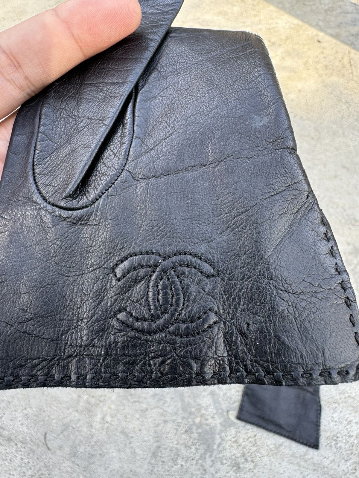 Chanel × Vintage 1990’s Vintage Chanel Logo Leather Gloves Made in France Size ONE SIZE - 3 Thumbnail