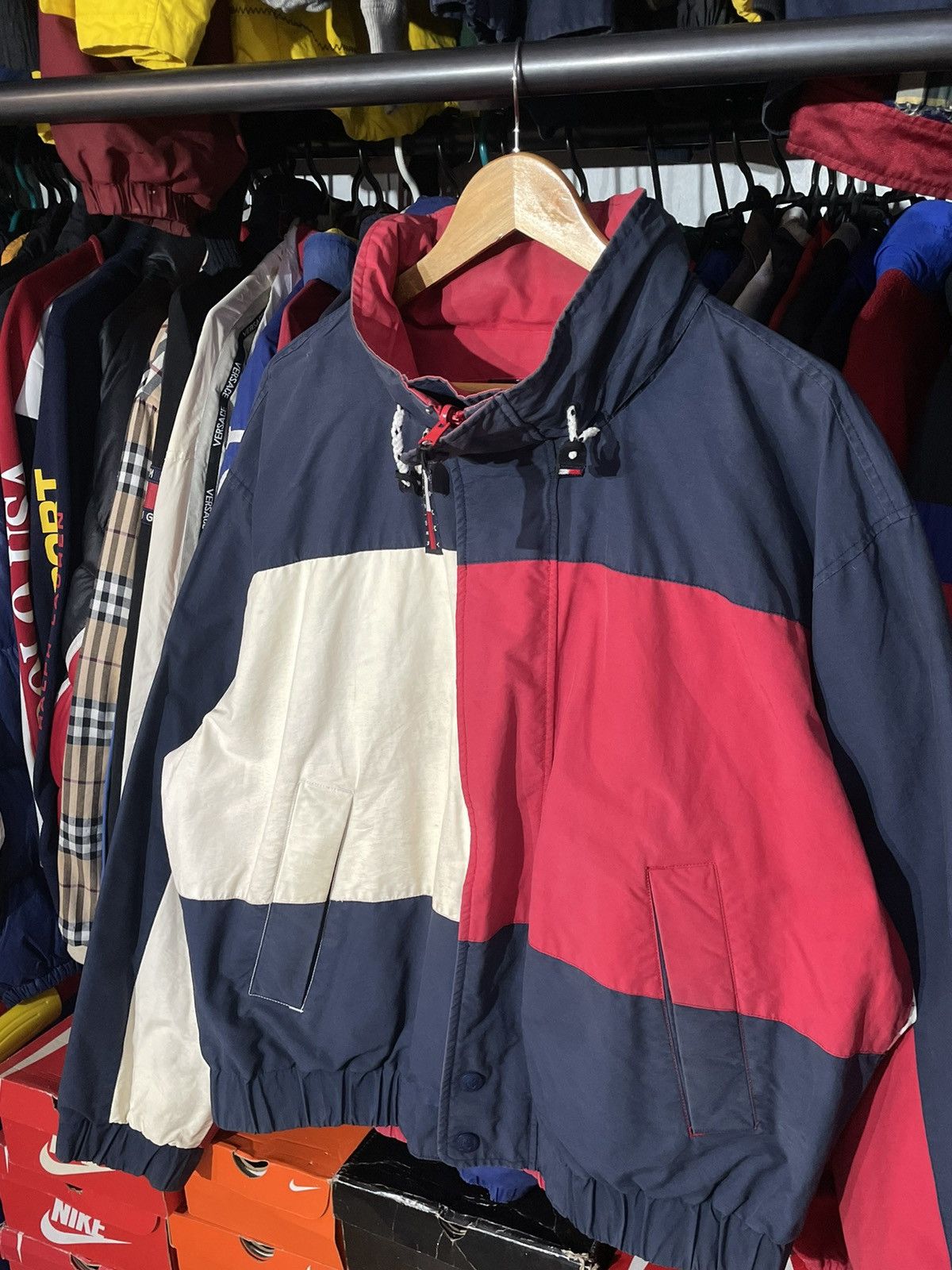 Japanese Brand × Tommy Hilfiger × Vintage Jacket Tommy Hilfiger Big Flag 90’s Vintage Reversible Size US XL / EU 56 / 4 - 8 Thumbnail