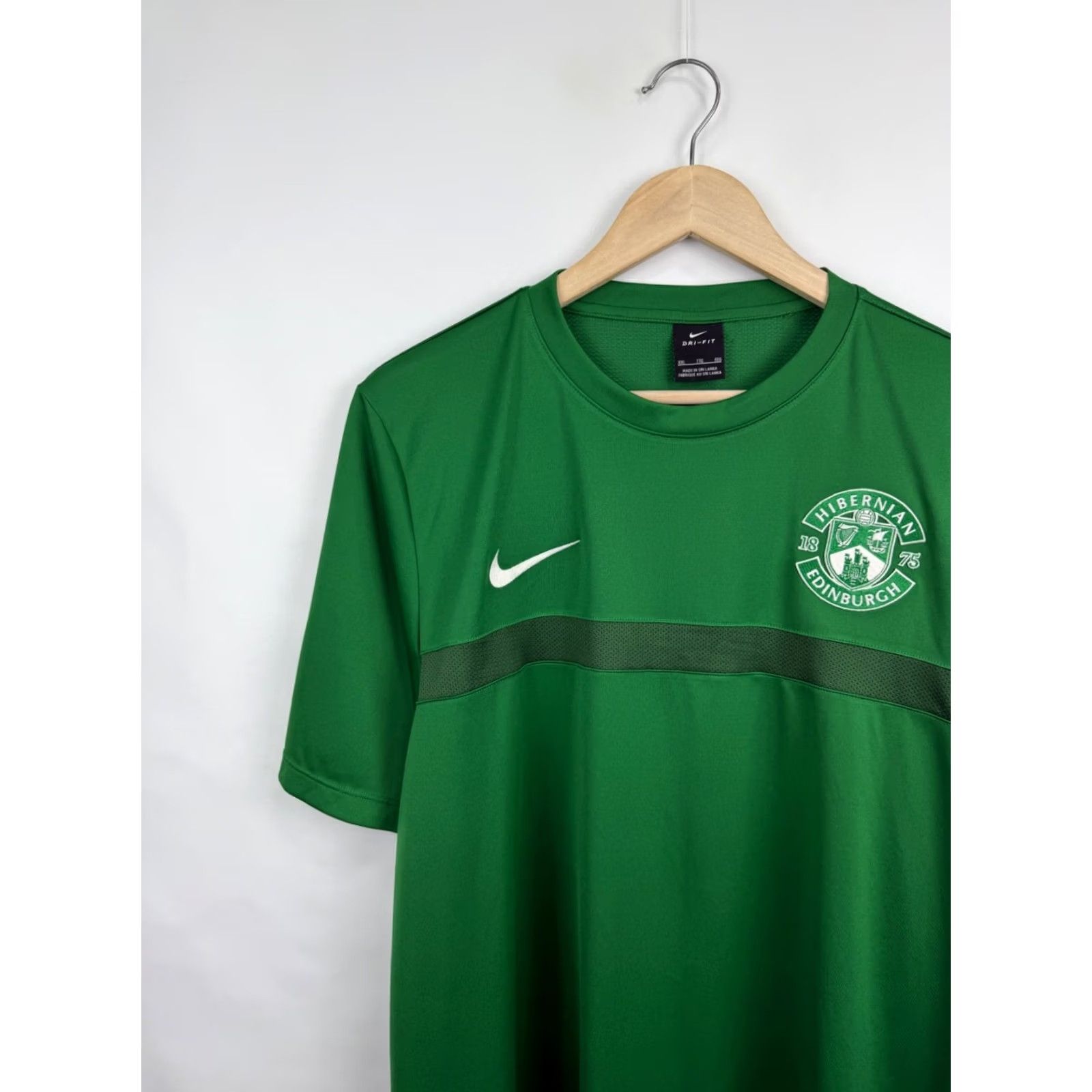 Nike Nike Hibernian Edinburg Soccer T-Shirt XL/XXL Green Mens Product (Vintage? 2016) Size US XXL / EU 58 / 5 - 3 Thumbnail