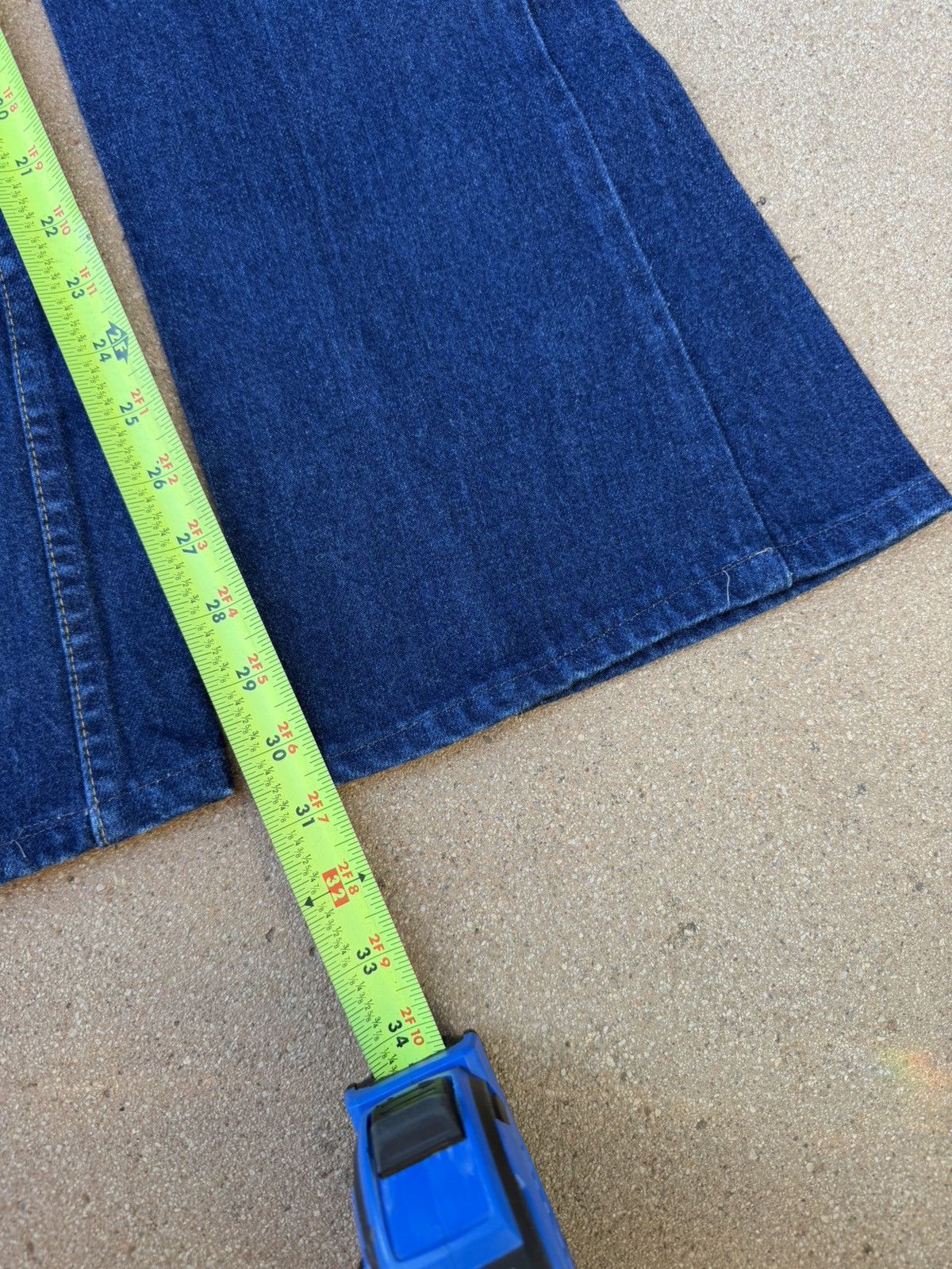 Levi's Vtg 80’s Levi’s 646 Orange Tab Bellbottom Flare Jeans 31x31 Size US 31 - 10 Thumbnail