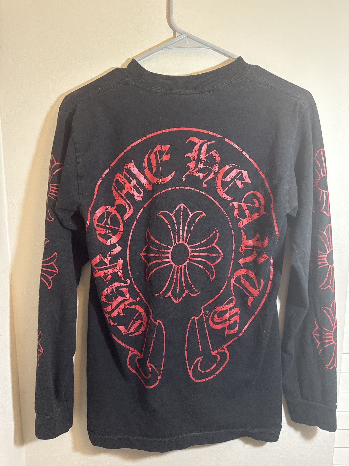 Chrome Hearts Chrome Hearts Red Black long sleeve with Horse Shoe Size US S / EU 44-46 / 1 - 2 Thumbnail
