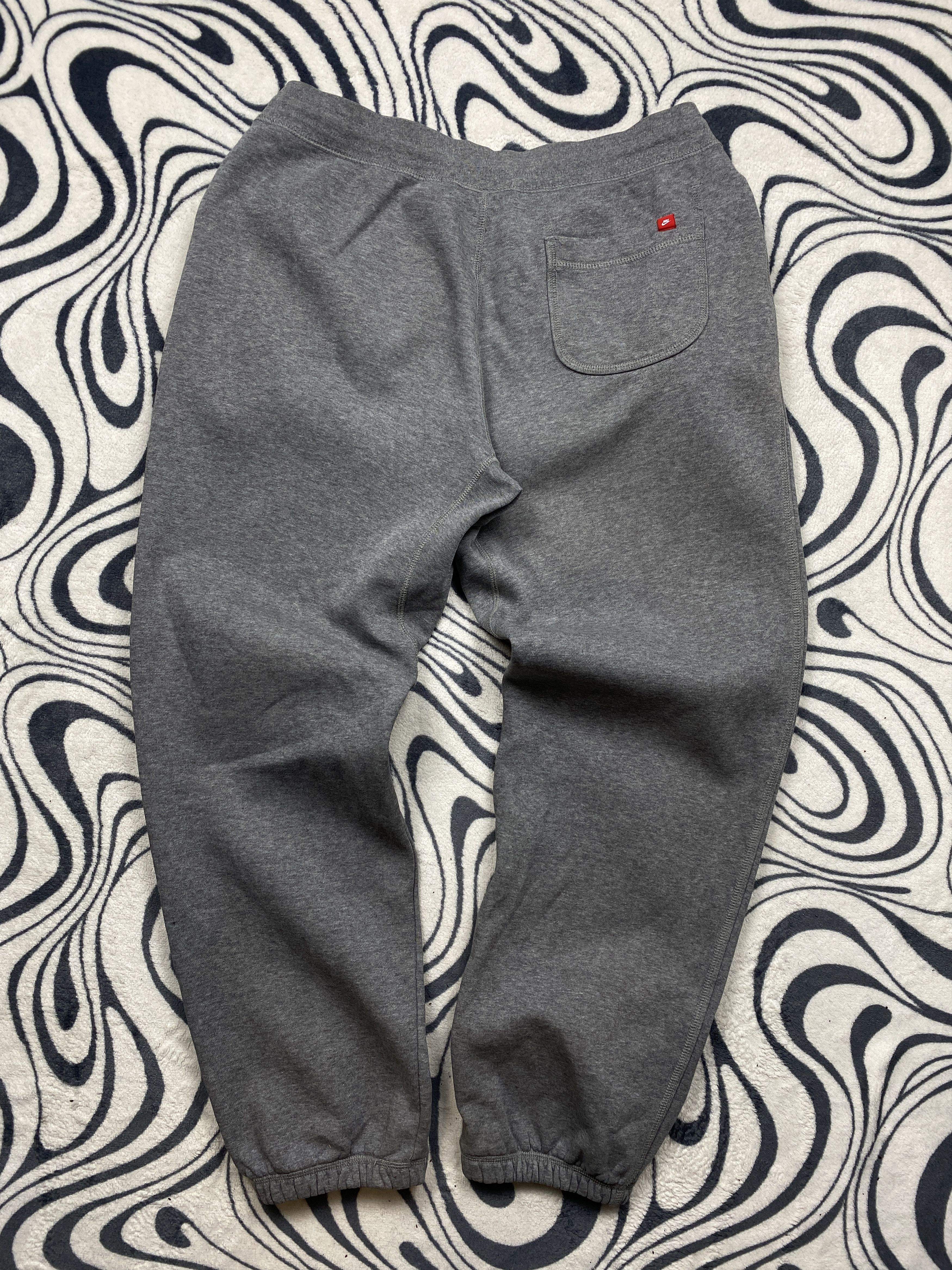 Nike Nike Mens Baggy Sweatpants Y2K Pants Size US 34 / EU 50 - 6 Thumbnail