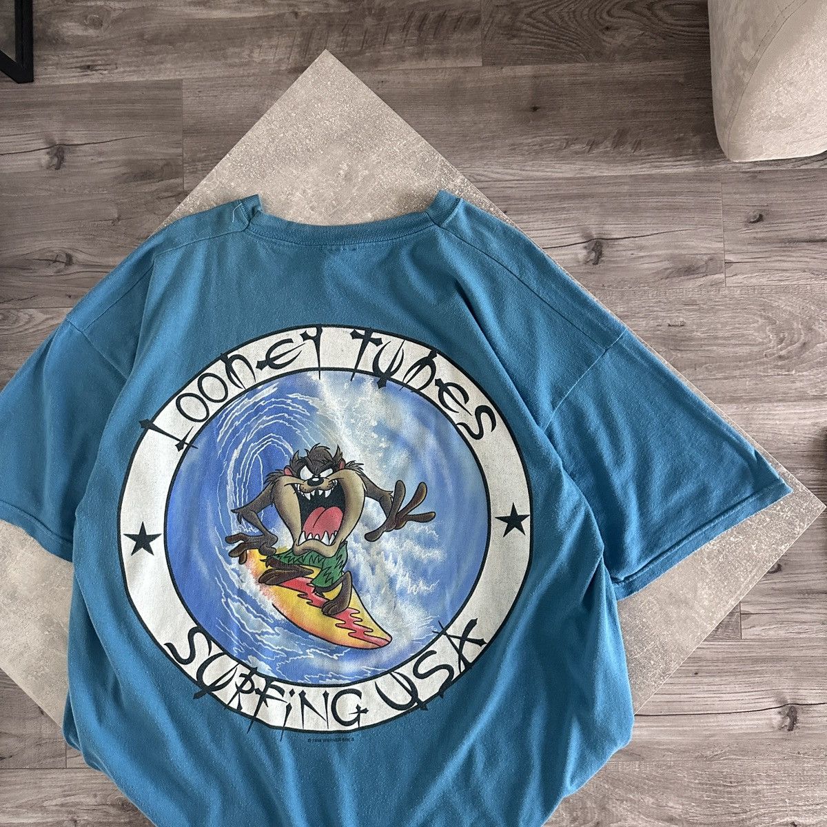 Vintage Vintage 90s Looney Tunes Surfing USA Taz tee Warner bros y2k Size US XL / EU 56 / 4 - 2 Thumbnail