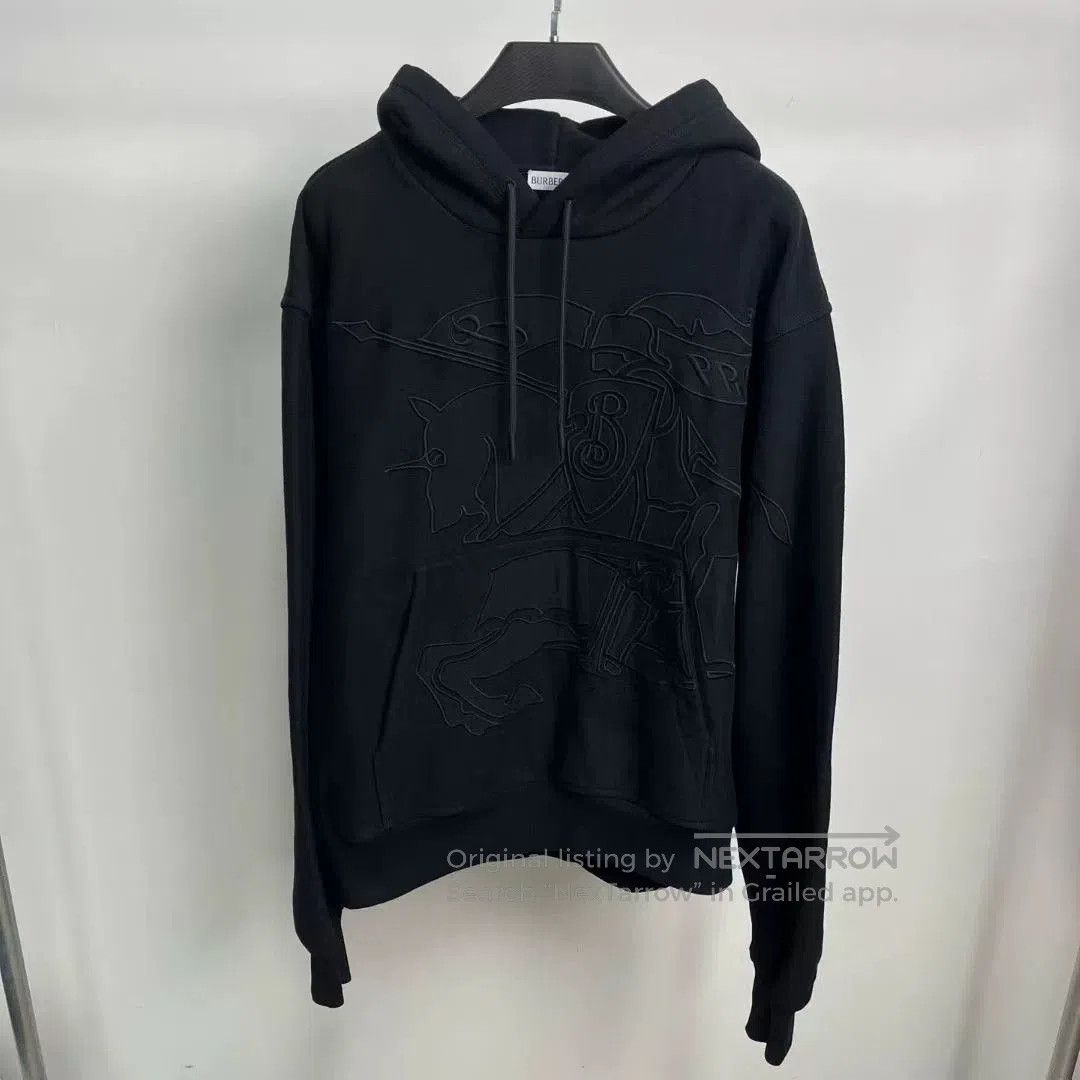 Burberry Burberry Knight Horse Hoodie in Black. Size US S / EU 44-46 / 1 - 1 Thumbnail