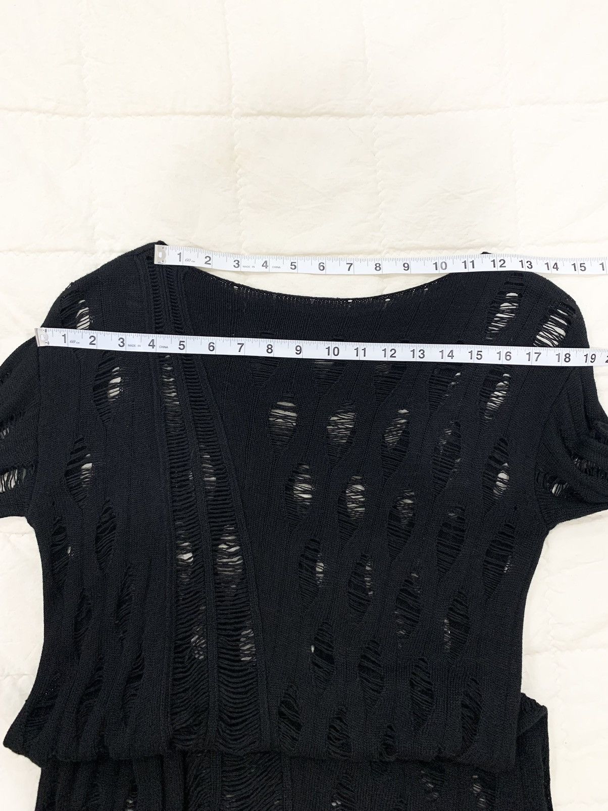 Alexander McQueen Alexander McQueen Distressed Knit Tops Size L / US 10 / IT 46 - 21 Thumbnail