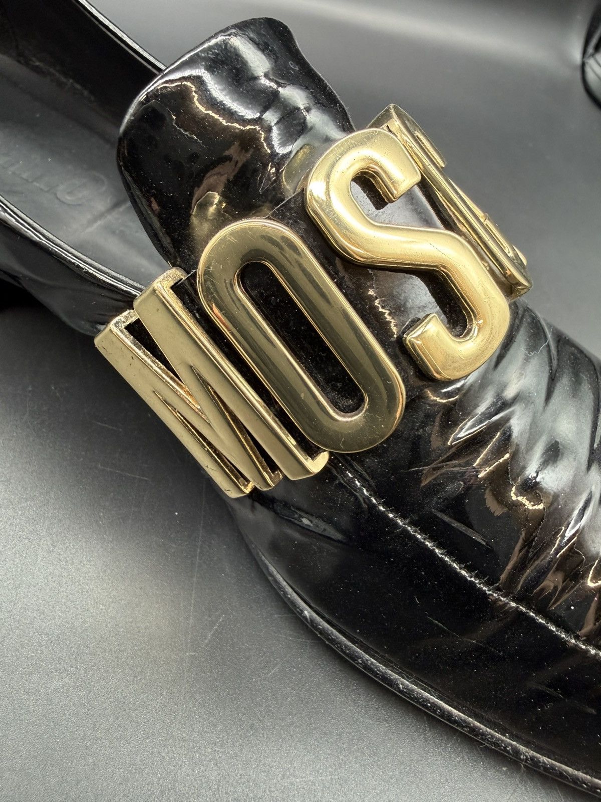 Moschino MOSCHINO Patent Leather Gold Letter Logo Loafers IT 44 US 11 Size US 11 / EU 44 - 8 Thumbnail