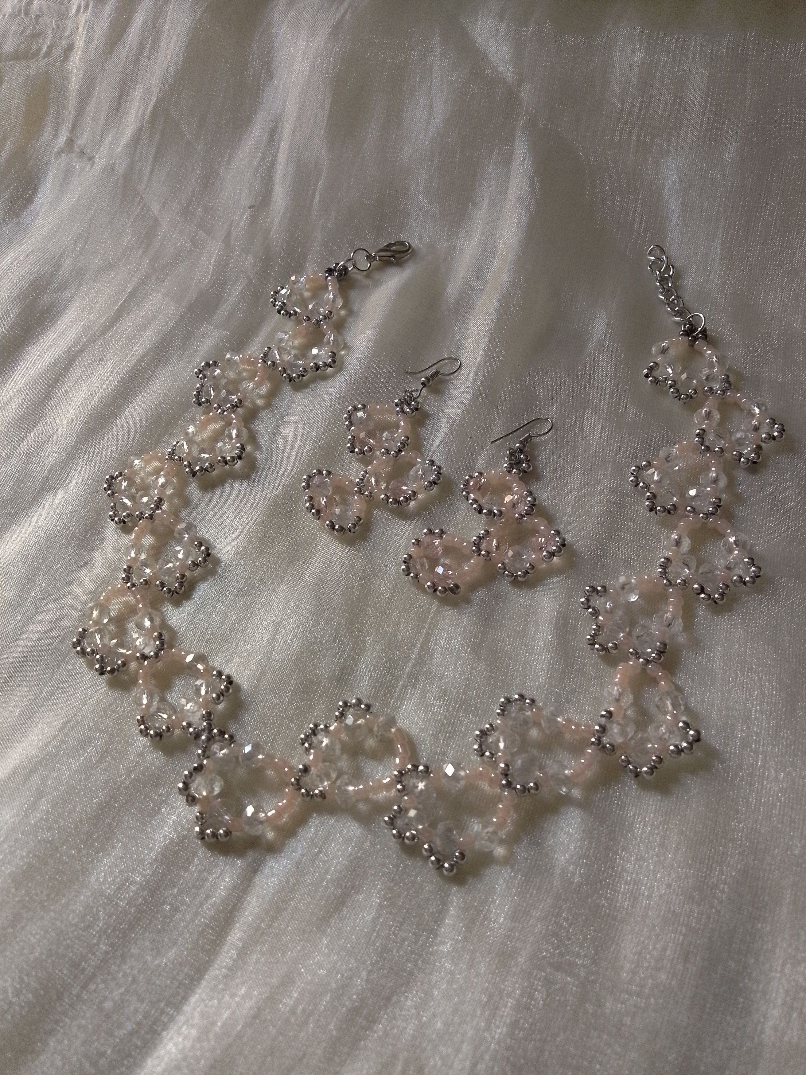 Handmade Necklace Earrings set Leafy pattern soft pink Crystal Size ONE SIZE - 4 Thumbnail