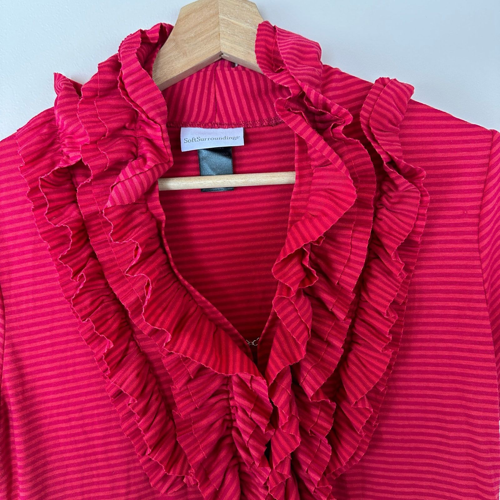Other Soft Surroundings Ruffle V Neck Striped T Shirt Top S Small Size S / US 4 / IT 40 - 3 Thumbnail