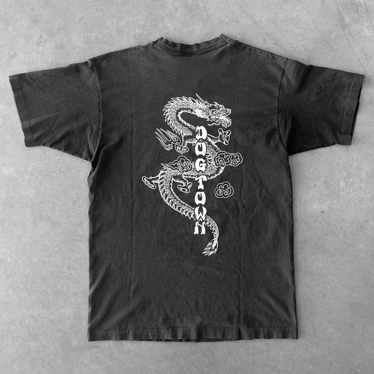 Dogtown 🐉 VINTAGE BLACK DRAGON TEE - DOGTOWN VENICE JAPANESE STYLE Size US XL / EU 56 / 4 - 6 Thumbnail