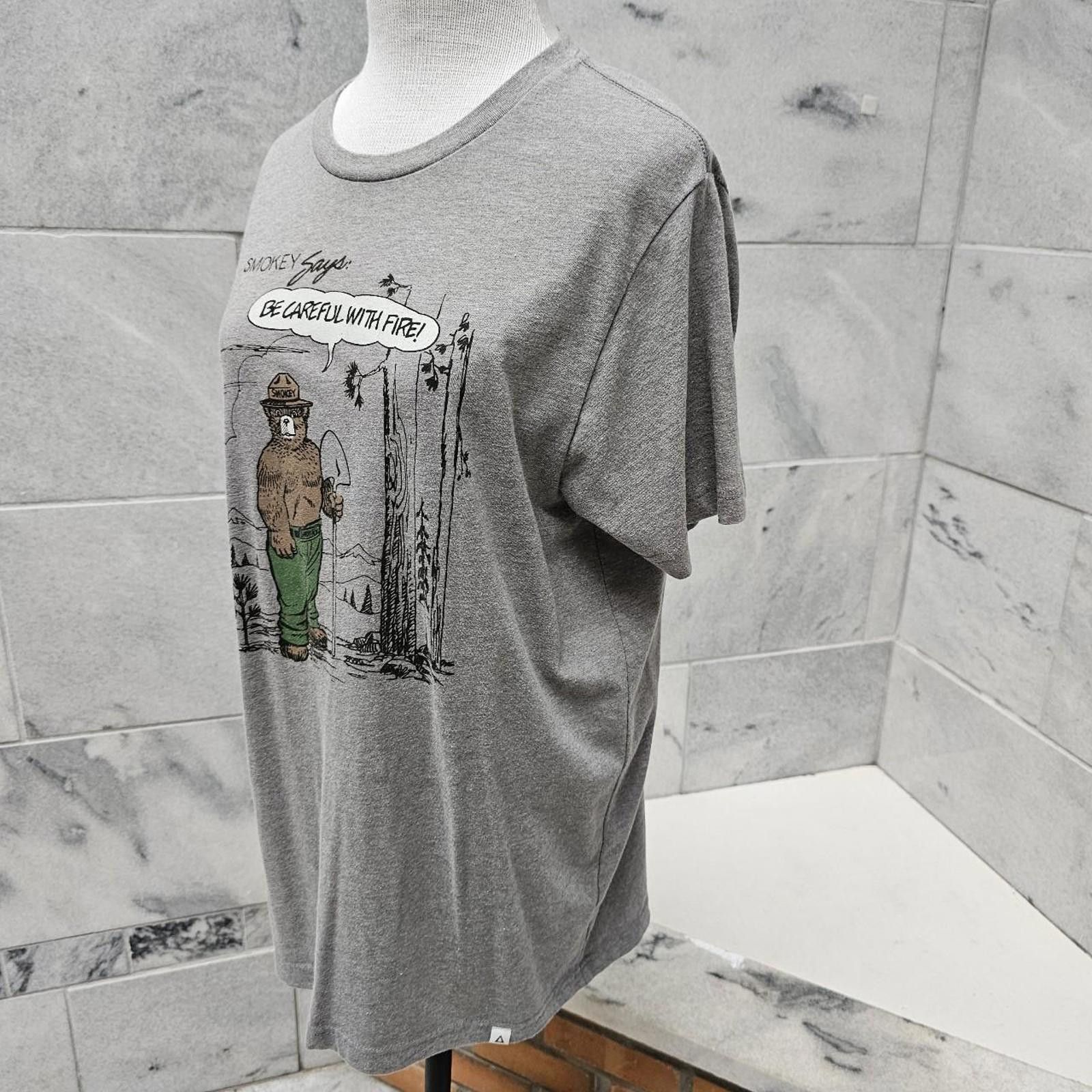 Other Men's Grey Smokey the Bear T-shirt Size US L / EU 52-54 / 3 - 3 Thumbnail
