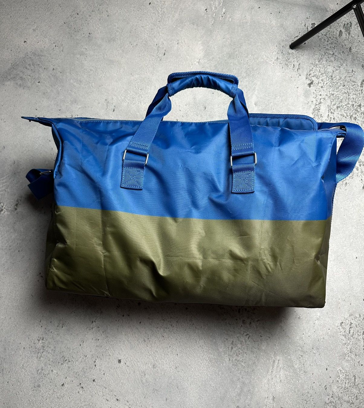 Moschino Moschino Fragrances Travel Bag Sports Bag rare lux Item Size ONE SIZE - 3 Thumbnail