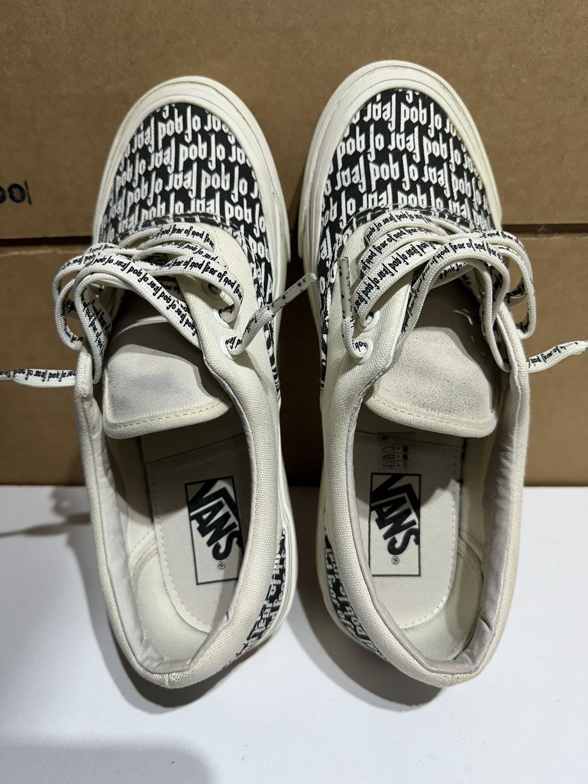 Fear of God × Vans Fear of God x Vans Era 95 DX White Black 1.0 Size US 7 / EU 40 - 7 Thumbnail
