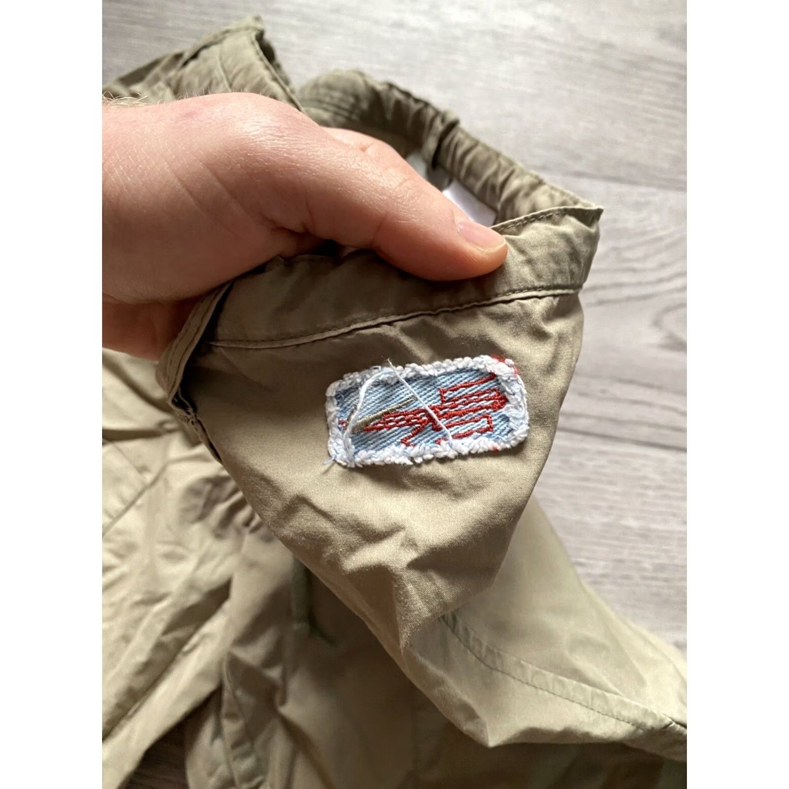 Nike VINTAGE Nike Beige Cargo Shorts Double Knee Pocket Mens Size L Size US 33 - 5 Thumbnail
