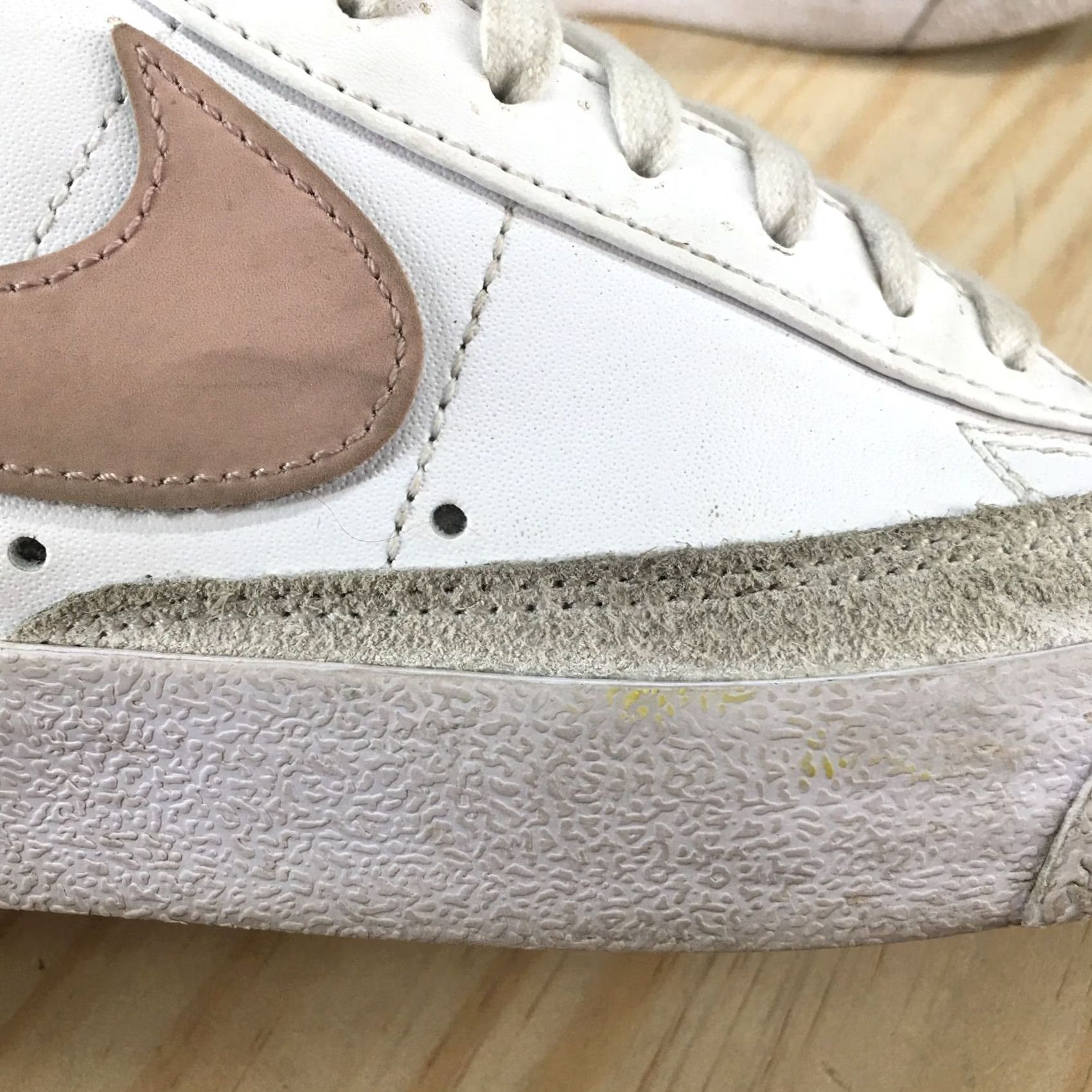 Nike Nike Blazer Mid 77 Sneakers Women White Lace Up Comfort CZ1055-118 Shoe Size 7 Women's Athletic Sneaker Shoes Size M / US 6-8 / IT 42-44 - 4 Thumbnail